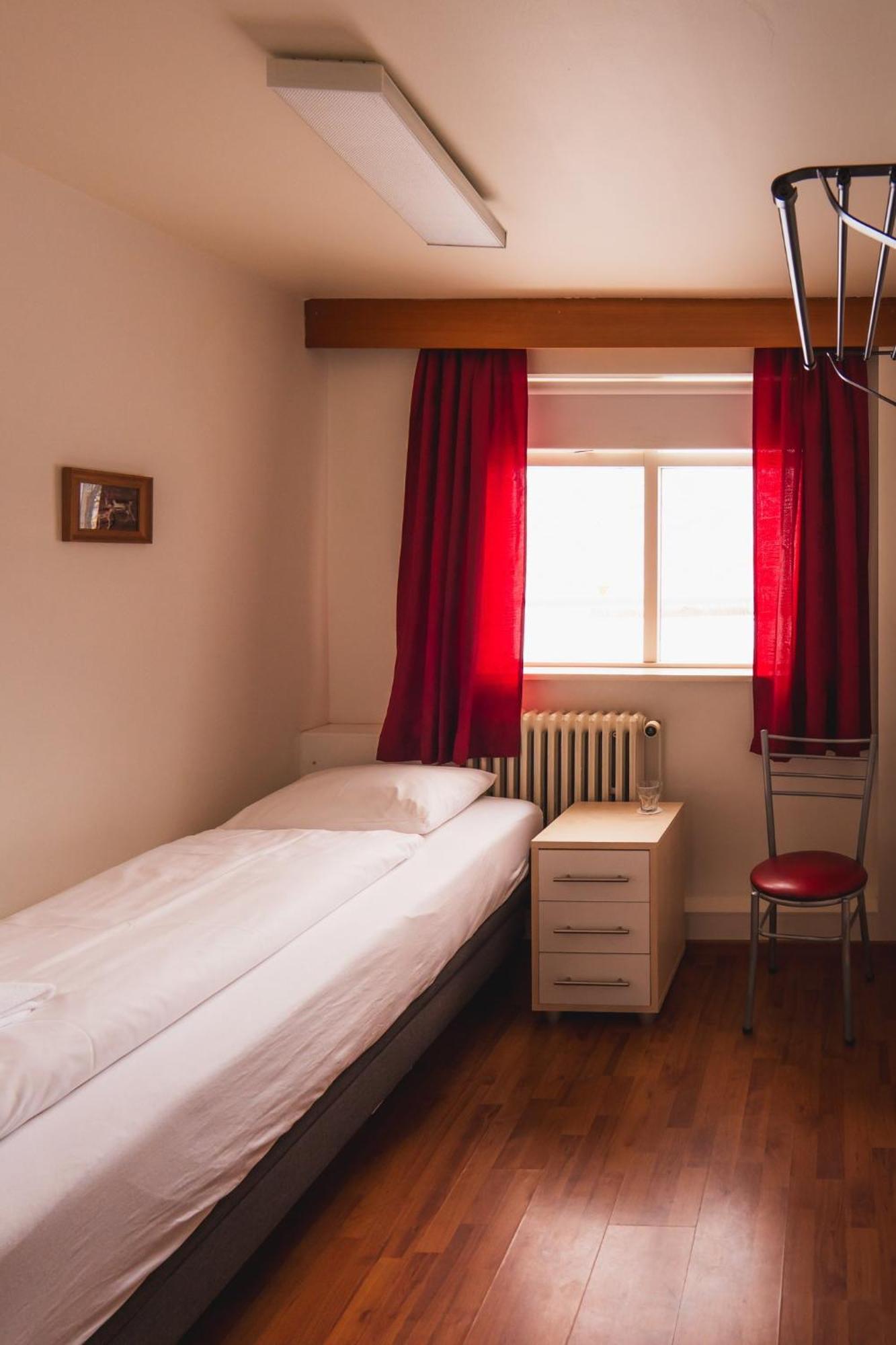 Studlagil Inn Hostel Skjoldolfsstathir Extérieur photo